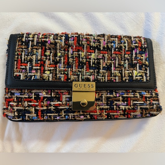 Guess Bag - Picture 2 of 5